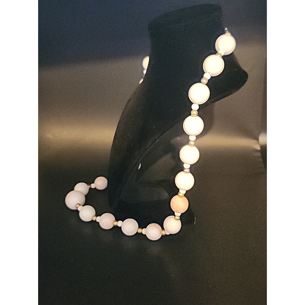 Vintage Signed VA Chunky Beaded Acrylic Necklace White/Goldtone/ Pale Orange 31" - Picture 7 of 16